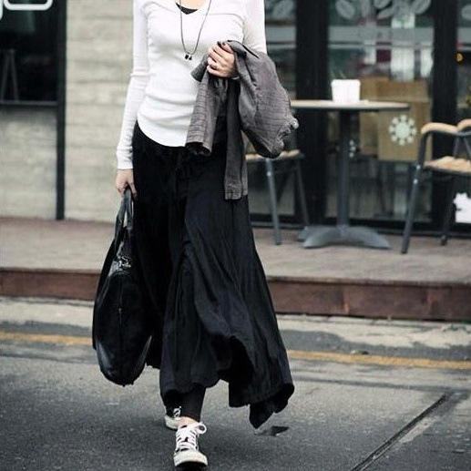 ボトムス スカート ロングスカート フレアスカート ロング丈 フレア 揺れる かわいい 大人可愛い きれいめ カジュアル おしゃれ かっこい 大人女子 こなれ感 レトロ ルーズ 個性的 主役級 存在感 5,193円