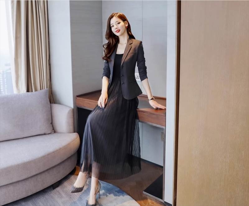 スカート 上着 スーツ 膝下 ミモレ ミモレ丈 ロング ロング丈 袖なし 袖あり 長袖 襟付き かわいい 大人可愛い きれいめ シンプル 大人 上品 おしゃれ お洒落 かっこいい 大人可愛い 大人女子