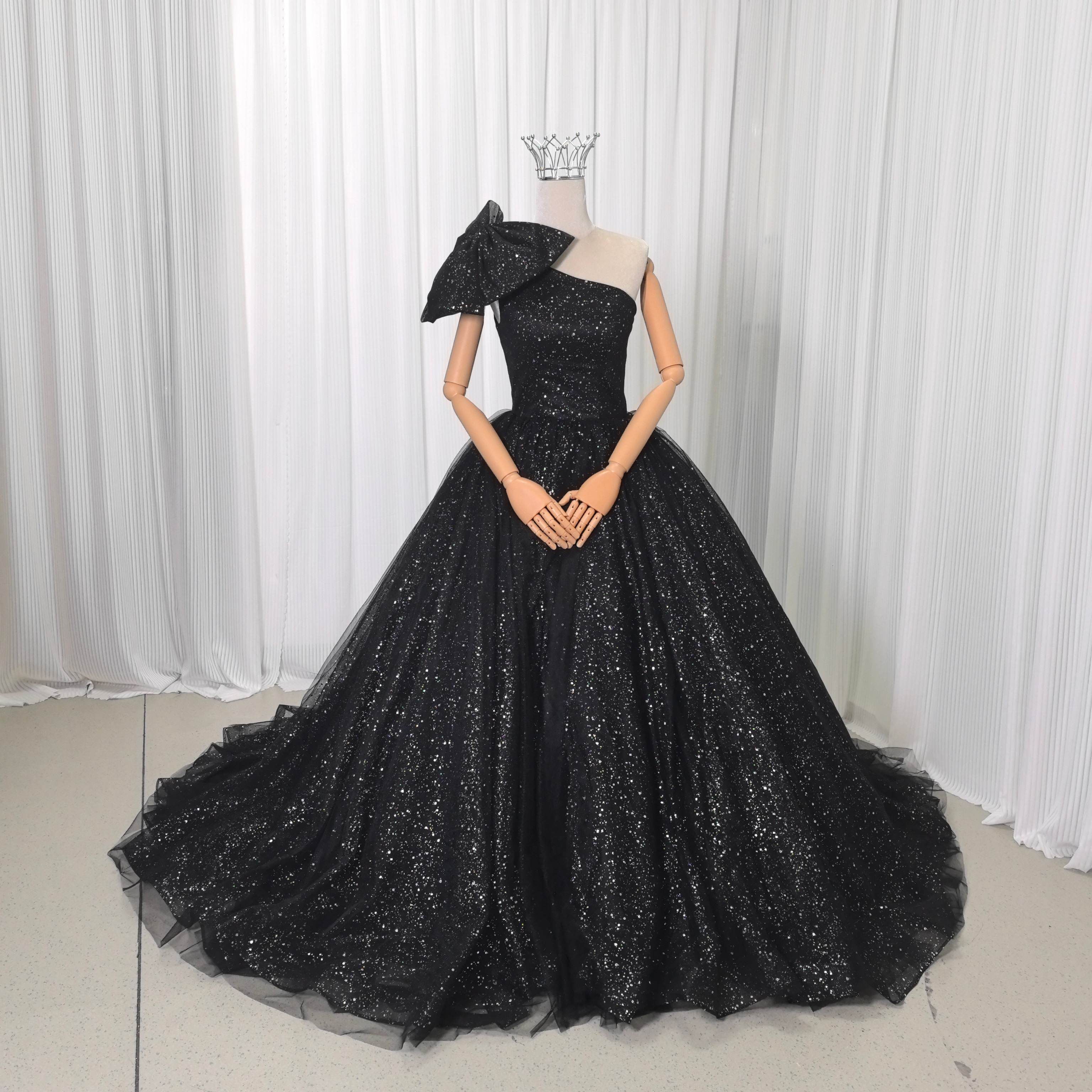 カラードレス ブラック ショルダー型 キラキラグリッターチュール リボン 肩出し 色直し 華やかなトレーン 披露宴/結婚式