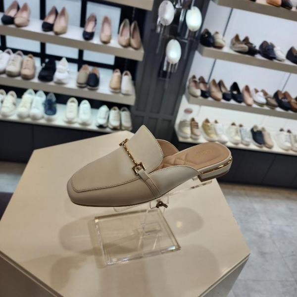 HC10 女性用デイリーローファーアイボリー3cm LCWO81U41339 (48922080)