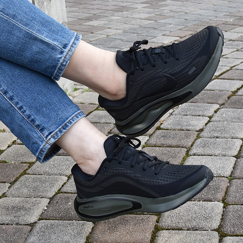 ウィメンズ ジャーニー ラン FJ7765 002 黒 スニーカー レディース ランニング スポーツ カジュアル シューズ 靴 運動 ローカット メッシュ