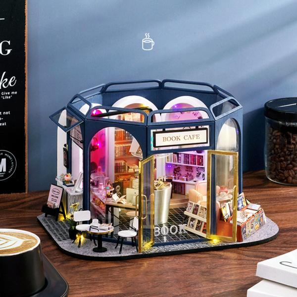 リアルな家具キットを備えたミニチュアドールハウスLEDライトとバッテリーケースDIYミニブックとコーヒーハウスウッドクラフトカフェストアお