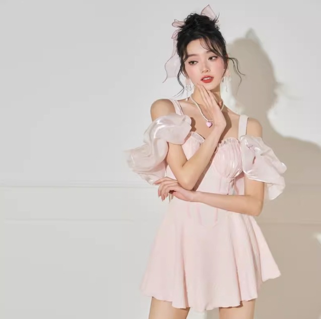 水着 スイムウェア レディース ワンピース 体型カバー パッド付き シフォン ウエストマーク ハイウエスト かわいい 華やか おしゃれ お洒落 ラブリー キュート ガーリー フェミニン 無地 リゾート