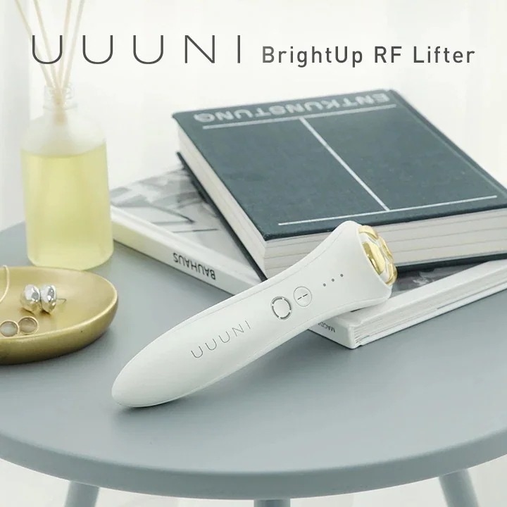 【送料無料(沖縄県一部離島を除く)】UUUNI(ウーニ) ブライトアップ RFリフター マルチケア美顔器 イオン RF 温熱 ラジオ波 EMS 赤色LED 青色LED