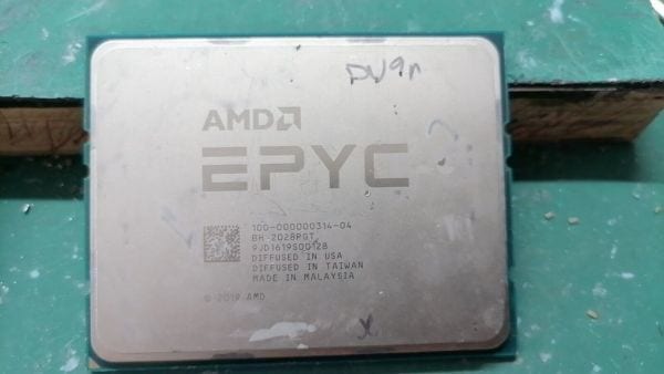AMD EPYC 7763 QS 2.45GHz 3.4GHz 256 MB SP3 280W 68,750円