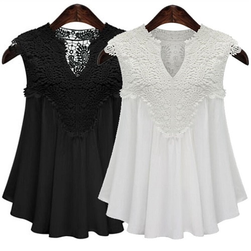 2077.Vラインレースフレアトップス(ブラック)