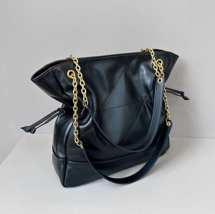 輸入頭層羊皮のトートバッグ怠惰な風チェーンバッグ大容量のショッピングバッグ本革のバケツバッグ単肩大包