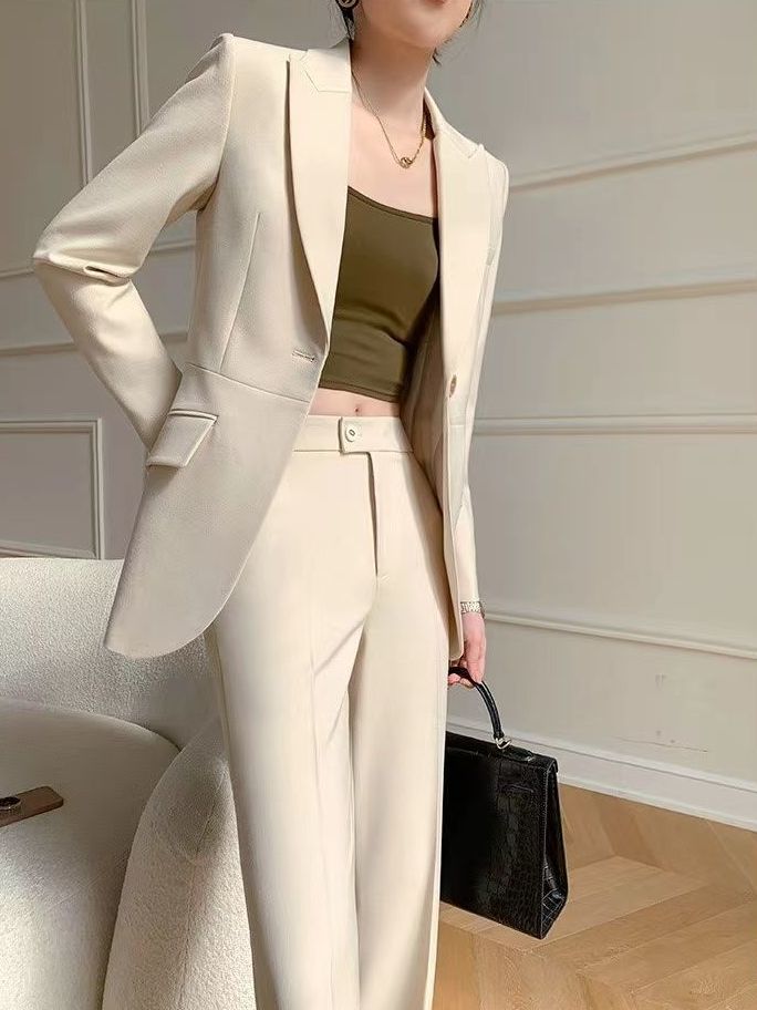 2024 新入荷韓国ファッション スーツズボンスカートベストキャリアウーマン 通勤 杏色 スーツ着 OL職業服 秋冬 モップ本 二点セットセットアップ