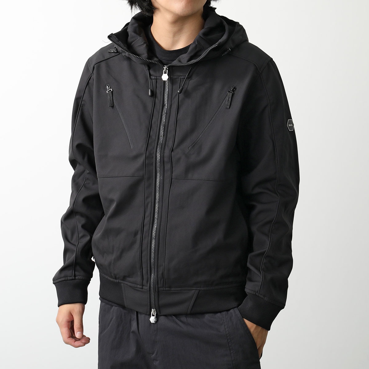 BALR. ボーラー ジャケット HEXLINE REGULAR FIT SOFT SHELL JACKET B1388.1011 メンズ フード付 撥水 ロゴ アウター Jet-Black