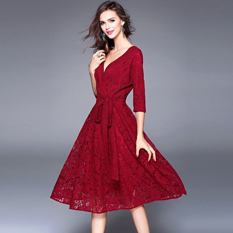 671.Vネックウエストマークミモレ丈ワンピース（レッド） 100,000円