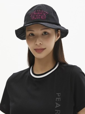 本物のPEARLY GATES GOLF レディース ストライプ柄ティッシュカラーブロックロゴバケットハット