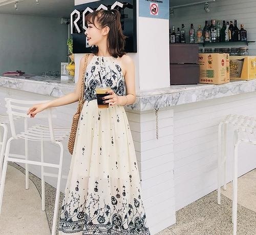 1290．花柄シフォンハーネスワンピース（ホワイト）