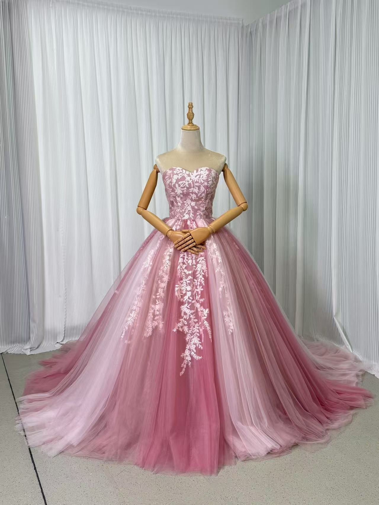 カラードレス ピンク ベアトップ 編み上げ キラキラ光る刺繍 華やかなトレーン ソフトチュール 花嫁 前撮り