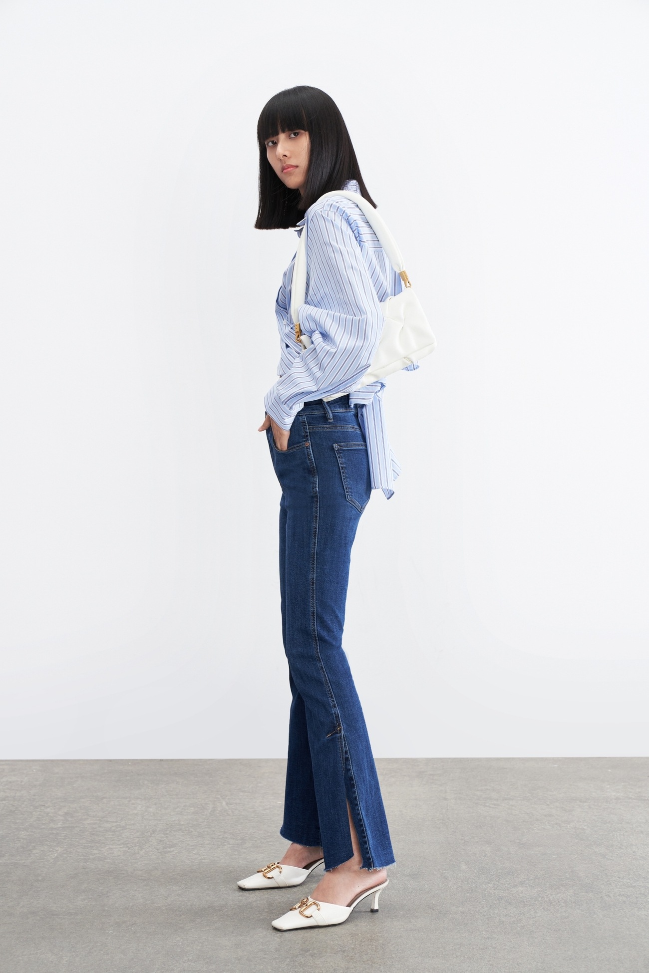 秋 冬 婦人服 シックなデザイン イレギュラー ルースストライプシャツ 長袖シャツ ユニークなデザイン グレーブルー S M L トップス Tシャツ シャツ 袖あり 長袖 かわいい 大人可愛い