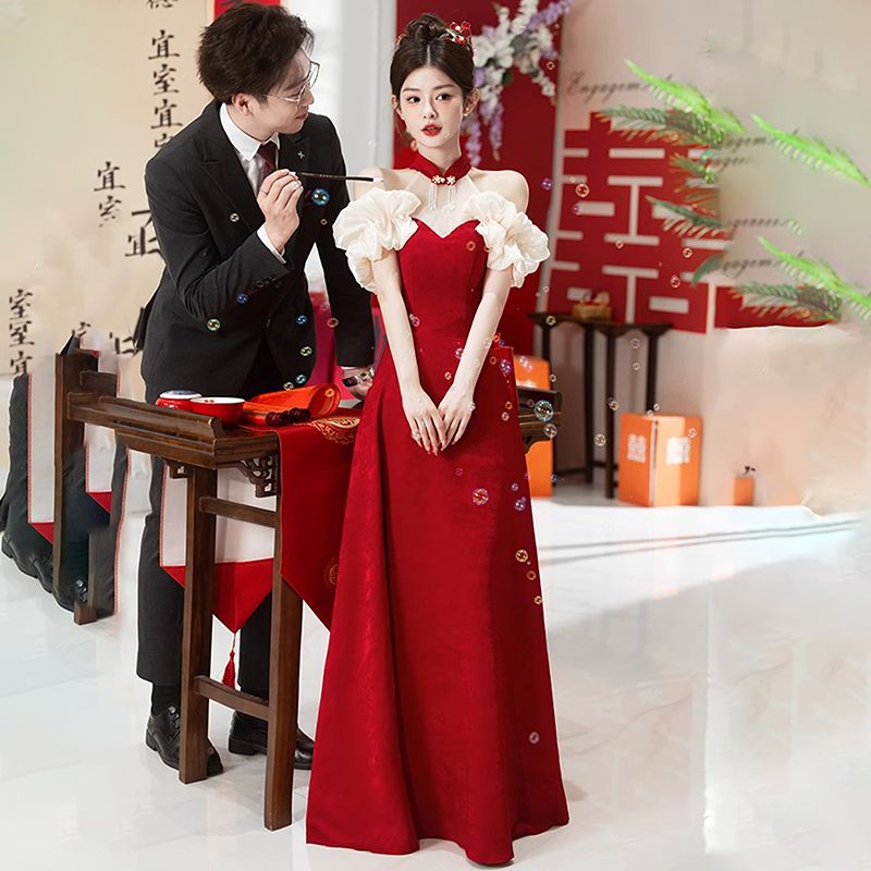 デザインのチャイナドレスの敬酒服の娘の新しい中国式の結婚の婚約のドレスの女性の高級感の赤い結婚服のスカートの女性