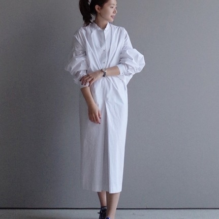 ワンピース ミモレ丈ワンピース シャツワンピース 長袖 ボリューム袖 クルーネック ハーフボタン ウエストマーク ミモレ丈 かわいい 大人可愛い きれいめ シンプル 上品 おしゃれ カジュアル
