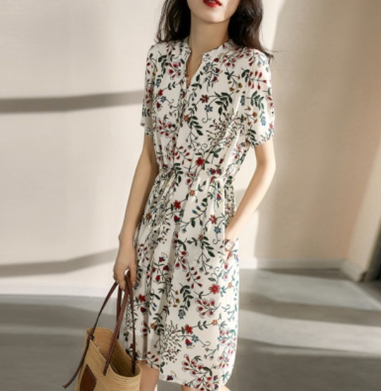 レディース ワンピース 膝丈 半袖 Vネック 襟なし ノーカラー Aライン 薄手 大人可愛い 上品 こなれ感 ガーリー 花柄 フラワー ボタニカル 総柄 春 夏 母の日 授業参観 会議 MTG