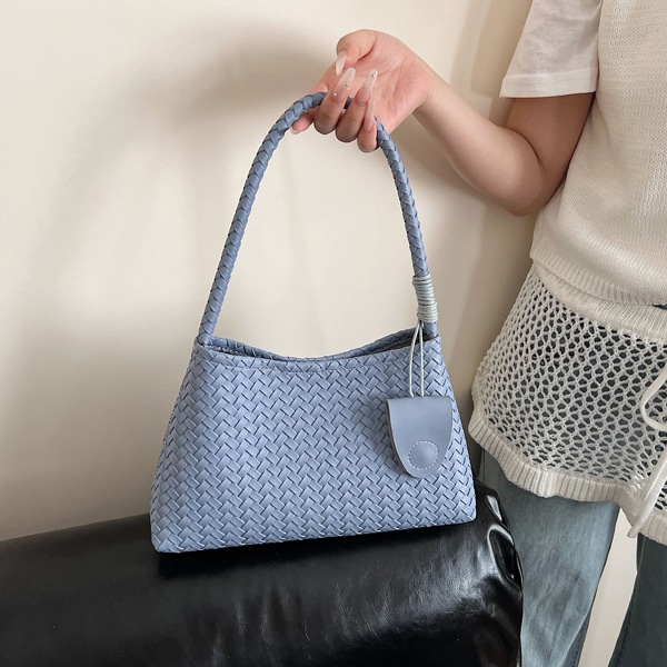 韓国ファッション ポーチ付き ラタンねじれ ストラップ ミニショルダーバッグ 6,360円