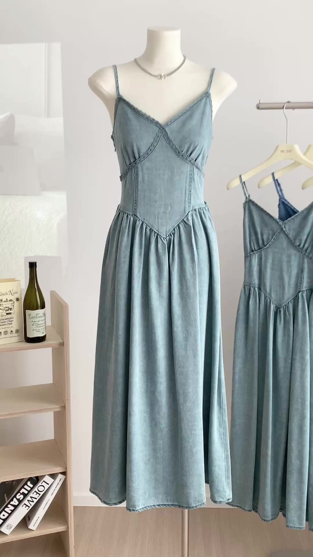 女性のためのホットなサスペンダードレス夏のデザインニッチな気質スリムなヴィンテージサスペンダーデニムスカートHU25