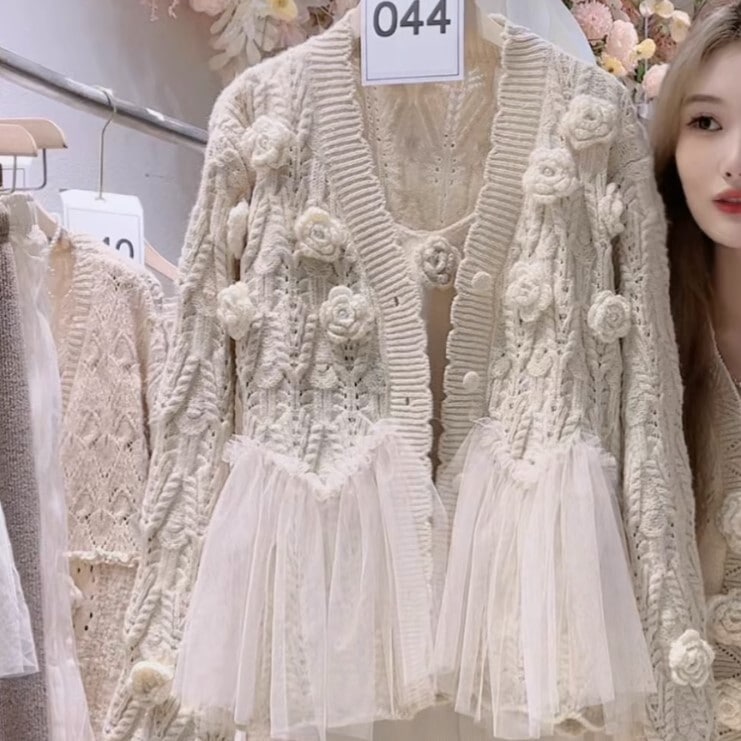 フラワーニット ニットタンクトップ 2点セット デート 高級 ニッチ カーディガン 長袖 ニット かわいい 大人可愛い きれいめ シンプル カジュアル 大人 上品 おしゃれ お洒落 かっこいい