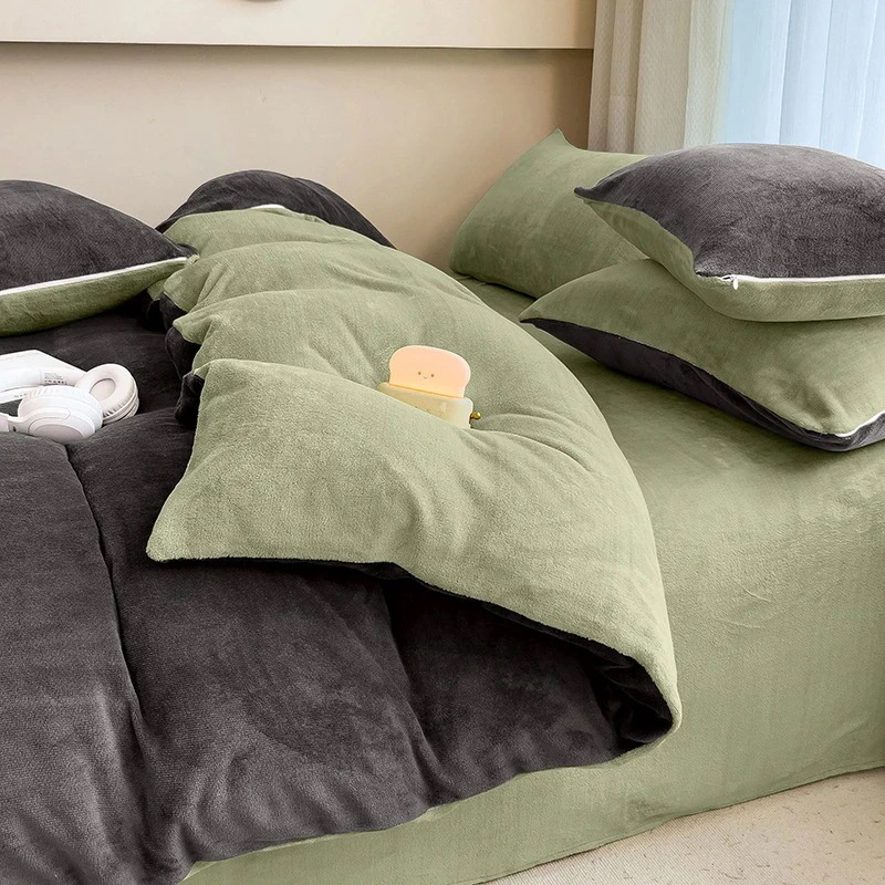 【急速出荷!】今の流行シンプルな無地ミルクベルベットベッド4点セット+ベルベット厚手学生寮ベッドシーツと掛け布団カバーの3点セット