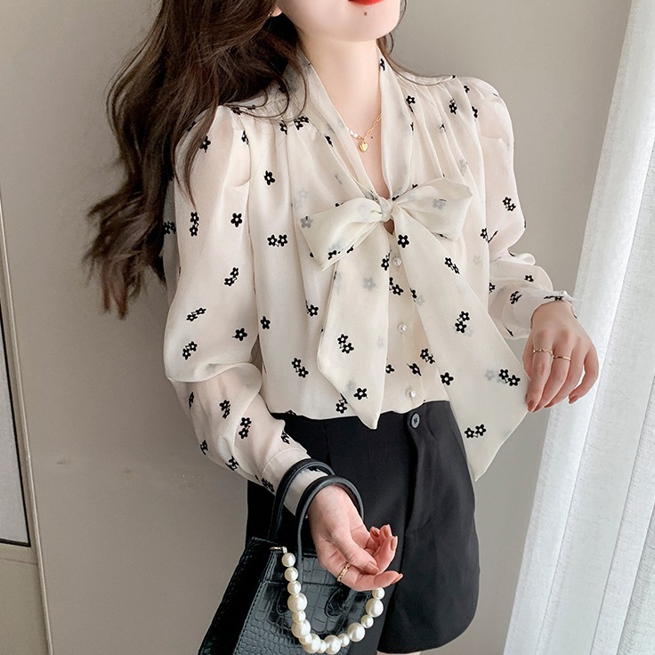 小花柄 シフォン リボンタイ ブラウス トップス 長袖 Vネック シフォン リボン 透け感 シースルー 可愛い きれいめ 上品 おしゃれ かっこいい 可愛い 女子 こなれ感 クール
