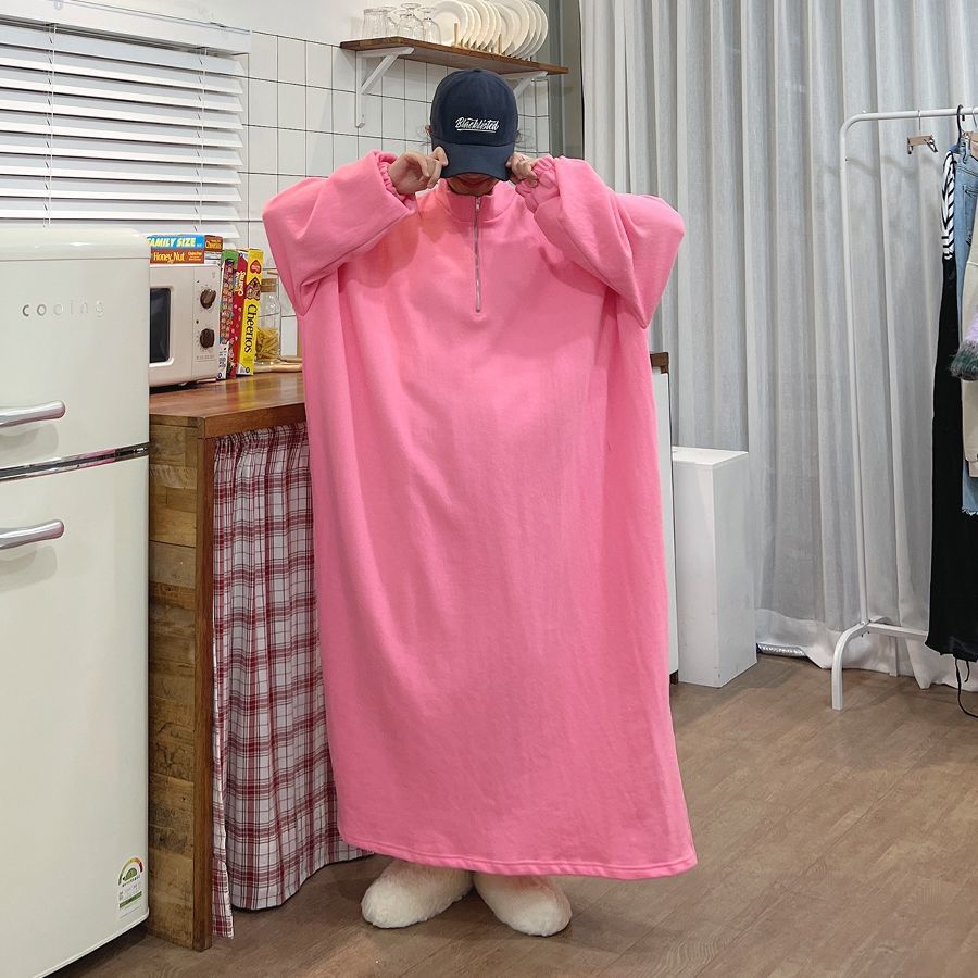 韓国の春と秋の女性の綿のファスナーのゆったりした大きいサイズの怠惰な風の長いワンピースのピンクは肉insの怠け者の潮を遮ります