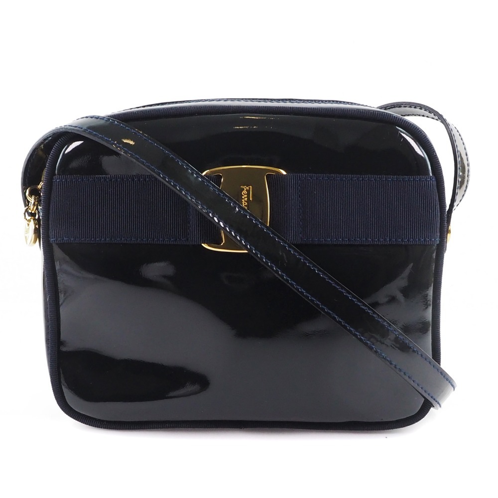 Salvatore Ferragamo サルヴァトーレフェラガモ ヴァラ DE-21 3096 ショルダーバッグ パテントレザー 黒 レディース 中古品