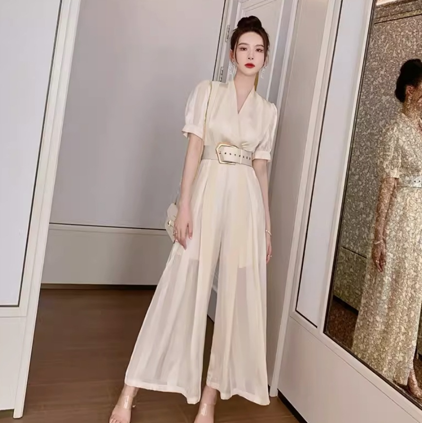 オールインワン ジャンプスーツ 半袖 かわいい 大人可愛い きれいめ シンプル カジュアル 大人 上品 おしゃれ お洒落 大人女子 こなれ感 個性的 主役級 存在感 美容師 メイクアップアーティスト