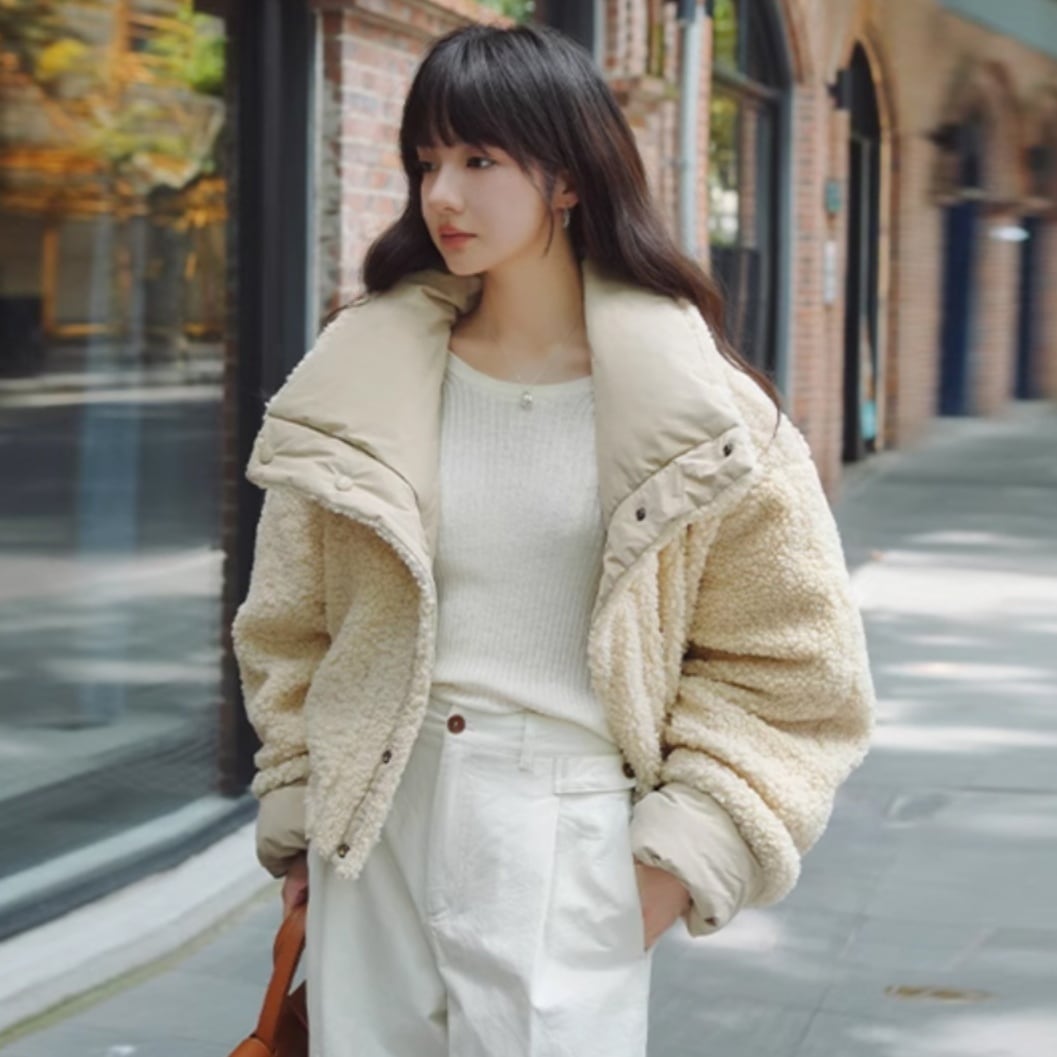 アウター コート ショートコート ダウンジャケット 長袖 ハイネック 襟付き 前開き ボタン ボア リバーシブル かわいい 大人可愛い きれいめ シンプル 上品 おしゃれ かっこいい カジュアル