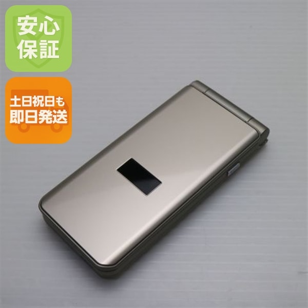 新品同様 arrows ケータイ ベーシック F-41C ゴールド スマホ 白ロム 中古 土日祝発送OK 133