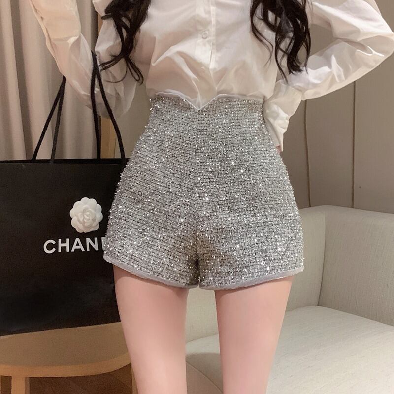 パンツ ショートパンツ ボトムス レディース ミニ ショート ホットパンツ 膝上 タイト スリム 細身 フェミニン ハイウエスト スパンコール かわいい カジュアル おしゃれ かっこいい 個性的 主役