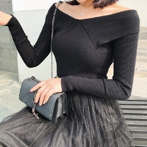 2190.Vネック トップス(ブラック)