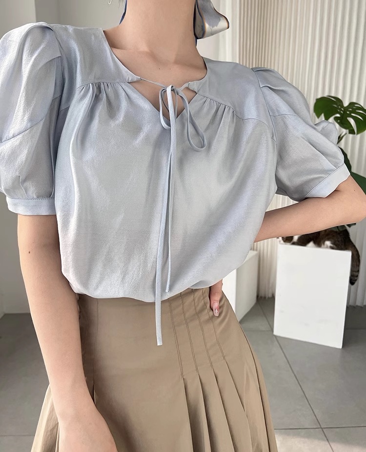 トップス レディース Vネック ゆったり フレンチ オールマッチ 薄手 半袖 シャツ 個性的 トップス ブラウス 袖あり 半袖 5分袖 五分袖 Vネック 襟なし 大人可愛い きれいめ シンプル