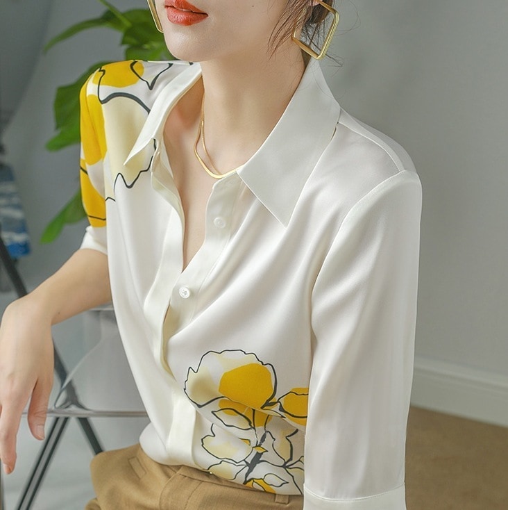 大判プリントシャツ 花柄シフォンシャツ オフィスカジュアル 長袖シフォンシャツ トップス シャツ ブラウス カットソー 白シャツ 白トップス 袖あり 長袖 Vネック 襟付き スリム ストレート 7,711円
