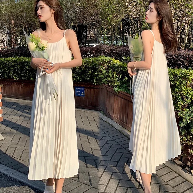 ワンピース ドレス レディース ロング プリーツ キャミワンピ ノースリーブ 大人可愛い シンプル きれいめ おしゃれ 上品 ゆったり お出かけ エレガント デート リゾート 白 黒 無地 ワンサイズ