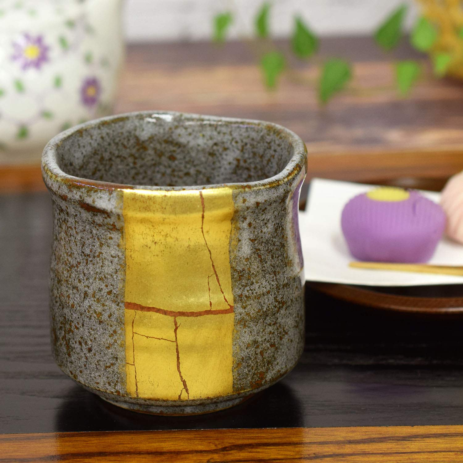 和座の蔵 おしゃれ 九谷焼 湯呑み 金箔ライン 大きい 湯呑み茶碗 陶器 ブランド 和食器 日本製 誕生日プレゼント 還暦祝い 古希祝い 喜寿祝い 傘寿祝い 米寿祝い ギフト