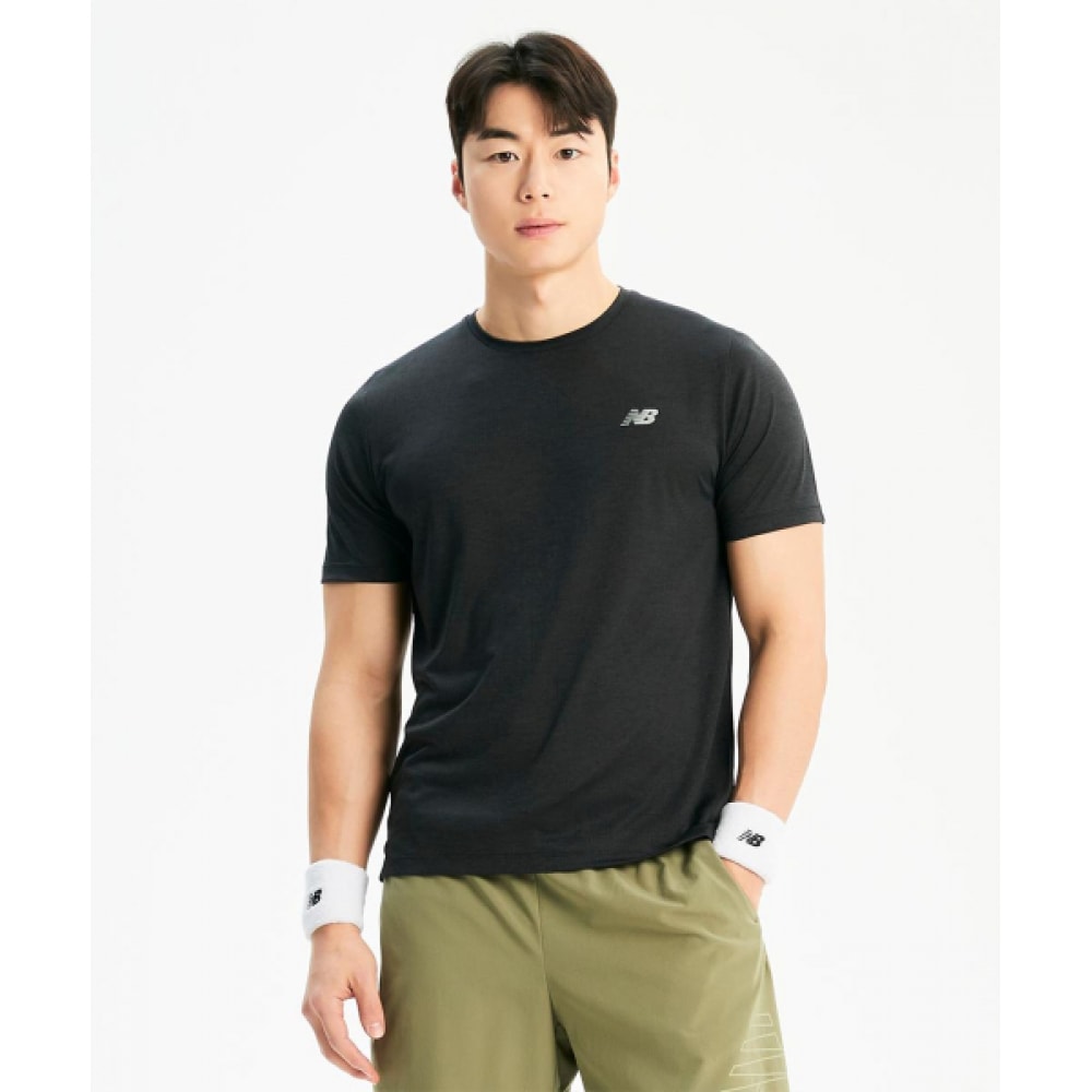 ニューバランス NBNEE2P171/メンズアスレチックランニング半袖Tシャツ (ブラック)