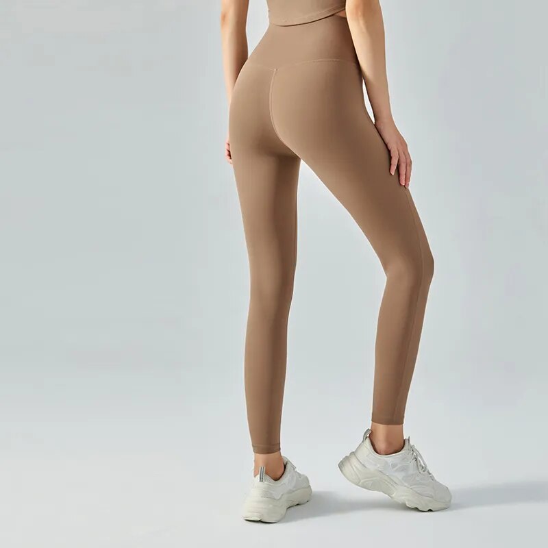 女性のシームレスなトレーニングレギンス,20色のスポーツレギンス,伸縮性のあるナイロン,パッド入り,ヨガの残留物なし COCOA M