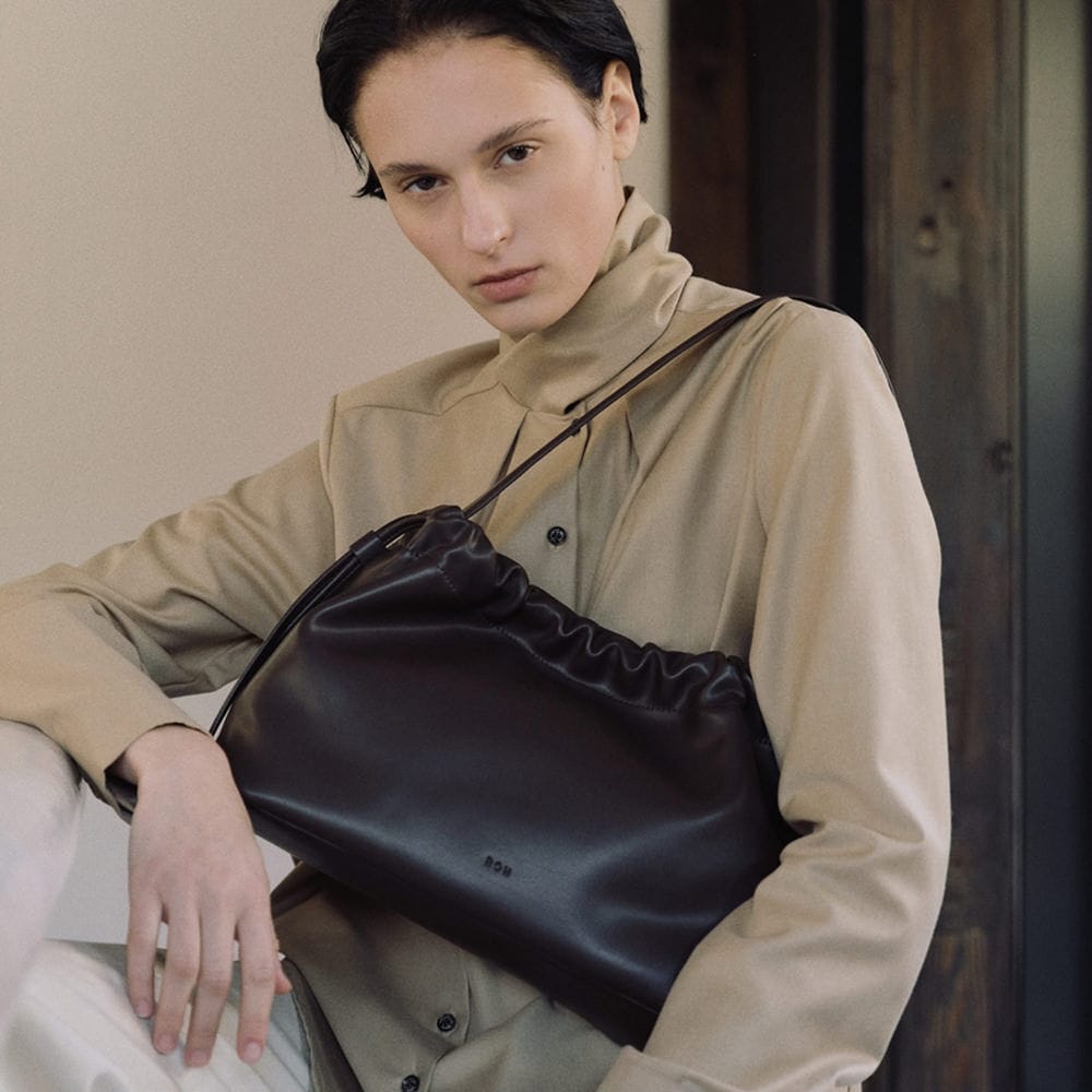 ROSEAU リップルショルダーバッグ アンバーモデル