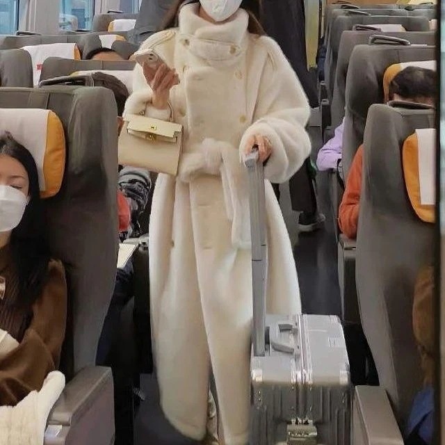 2024冬新品 ロングコー ファー 人工フリース タートルネック ステッチ ぬいぐるみ ボア 華やか暖かい 保温 レディース コート アウター ジャケット メガ割30%までに制限 8,704円