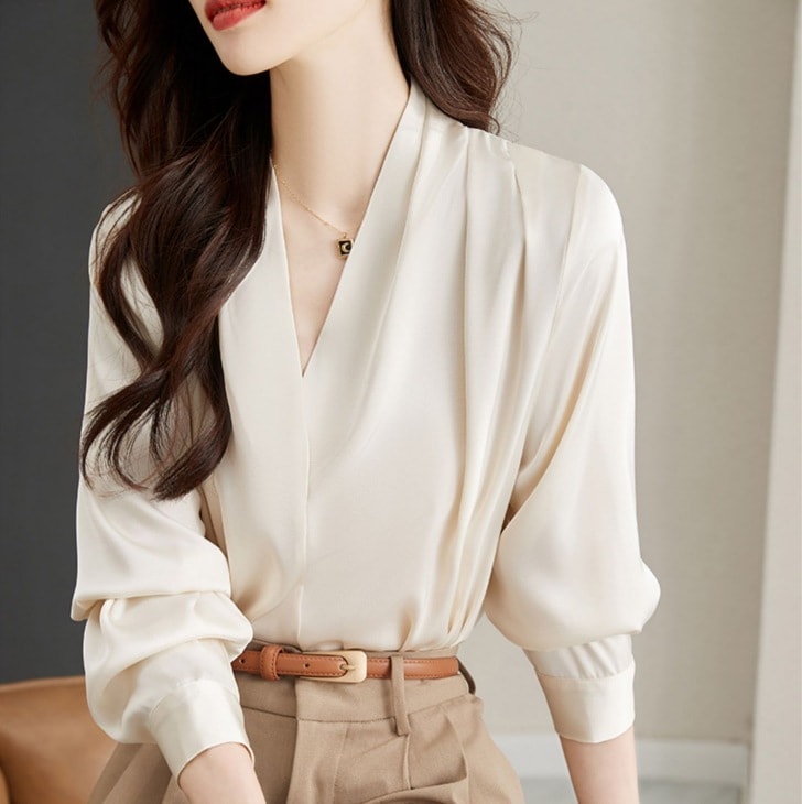 Vネックシフォンシャツ カジュアルシフォンシャツ オフィスカジュアル エレガントトップス トップス カットソー プルオーバー 白シャツ 白トップス 袖あり 7分袖 七分袖 長袖 ボリューム袖 Vネック 5,622円