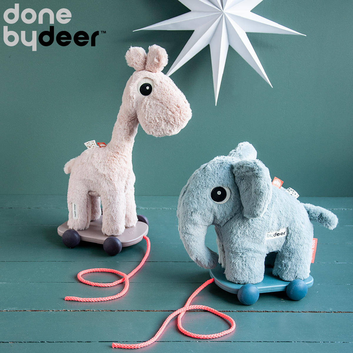おもちゃ プルトイ Done by deer 赤ちゃん 引き車 ぬいぐるみ ヌイグルミ 雑貨 インテリア ベビー 女の子 男の子 プレゼント ギフト かわいい 縫いぐるみ 人形 ふわふわ