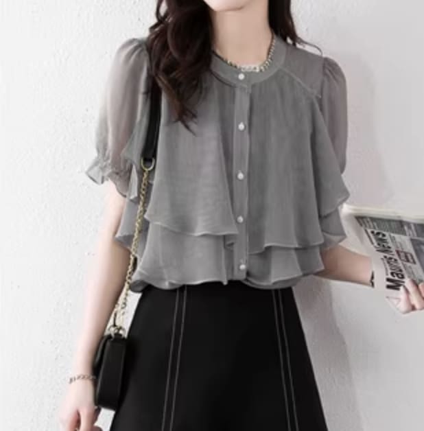 トップス デート シャツ ブラウス カットソー 袖あり 半袖 かわいい 大人可愛い きれいめ シンプル カジュアル 大人 上品 おしゃれ お洒落 主役級 存在感 夏 10代 20代 30代 レディース