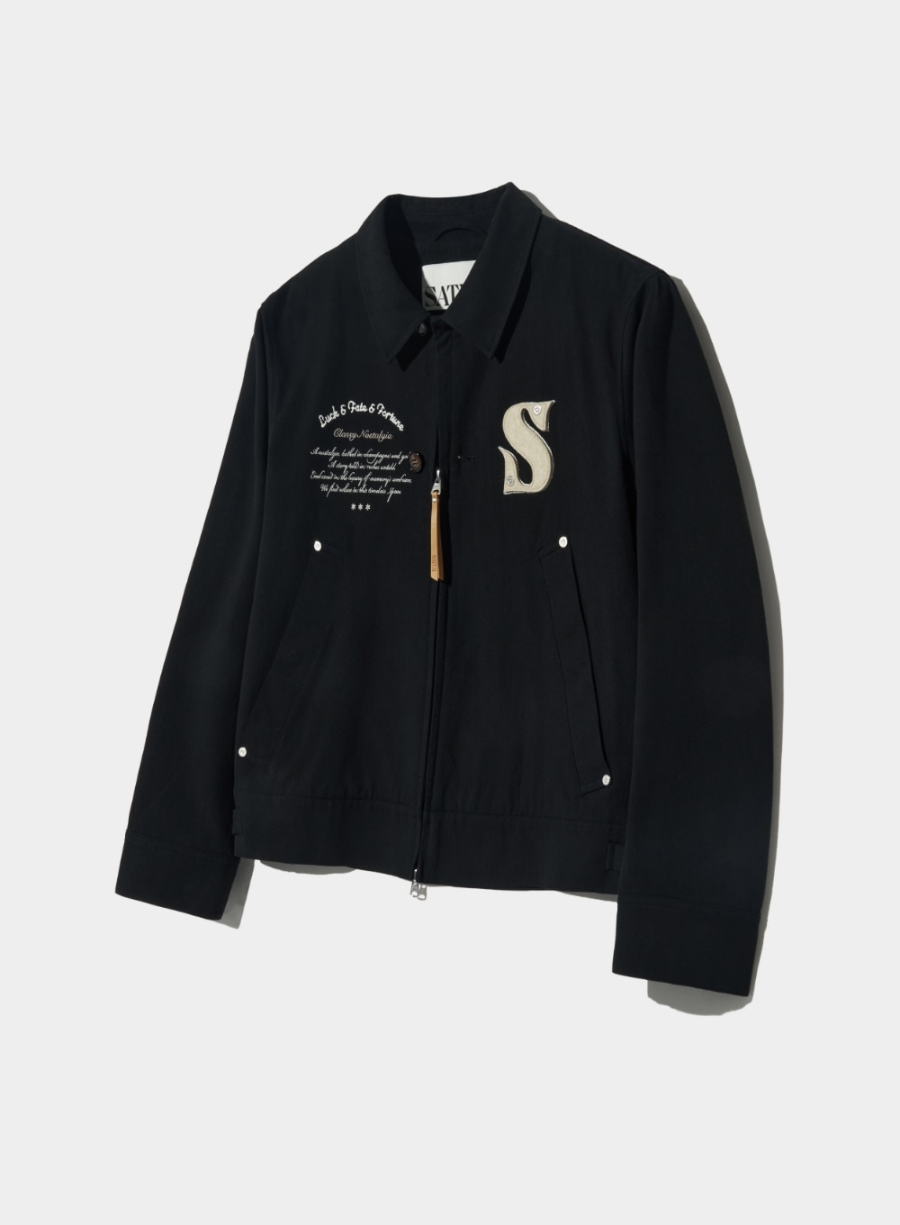 【SATUR】 APPLIQUE ARTWORK LOGO COLLAR JACKET : RESORT BLACK