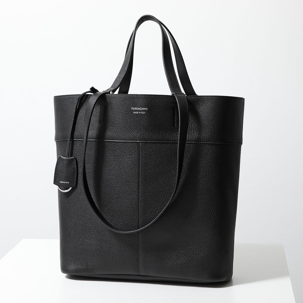 FERRAGAMO フェラガモ トートバッグ 24 1653 775545 メンズ 縦型 レザー ロゴプリント キーリング付き ショルダー 鞄 001/NERO