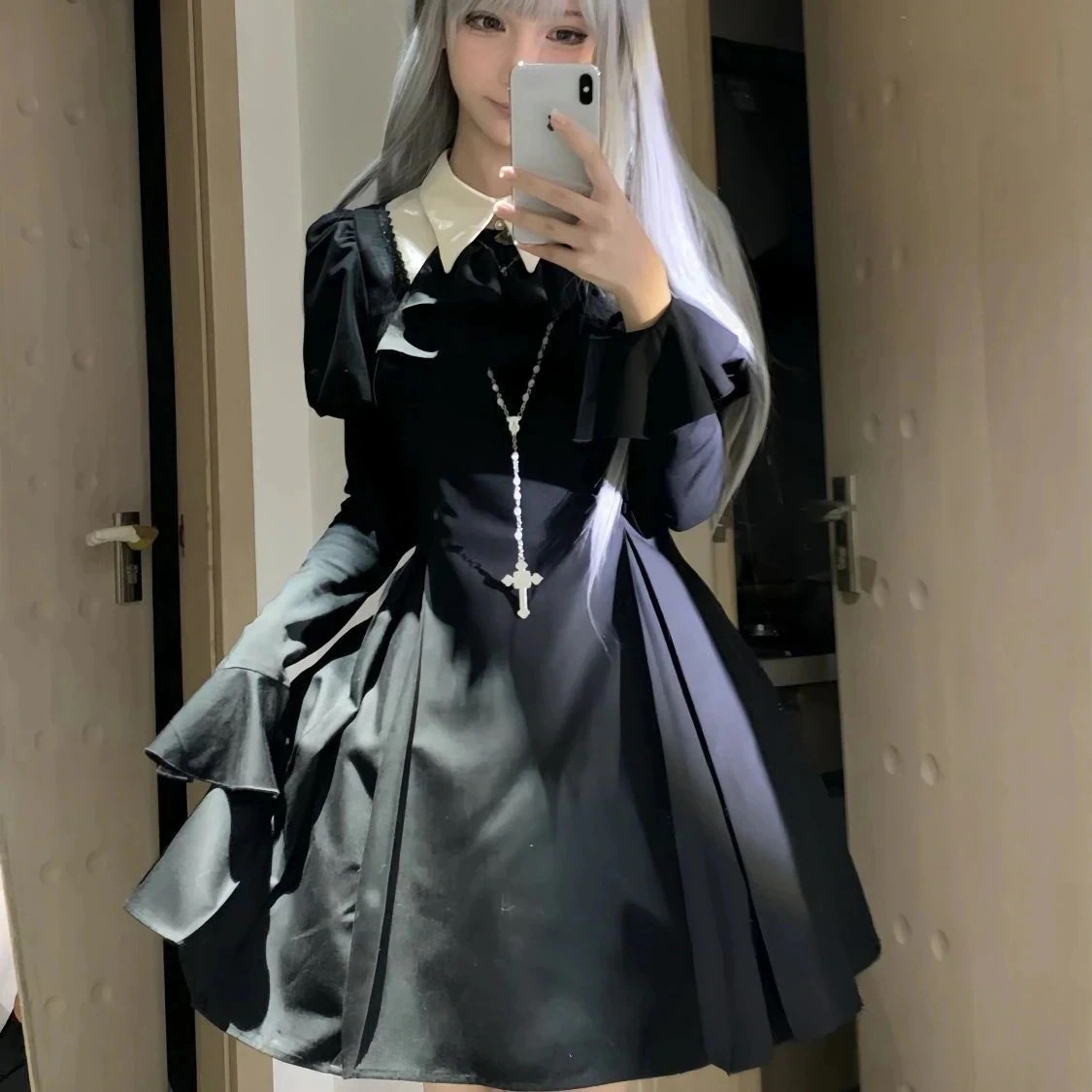 のロリータ ゴシック風 ロリータウエストダーク系ワンピース学院祭用 二次元服 ロリスーツ コスプレ 今人気発中 ロリータ メイド服 メガ割 コスプレ ハロウィン