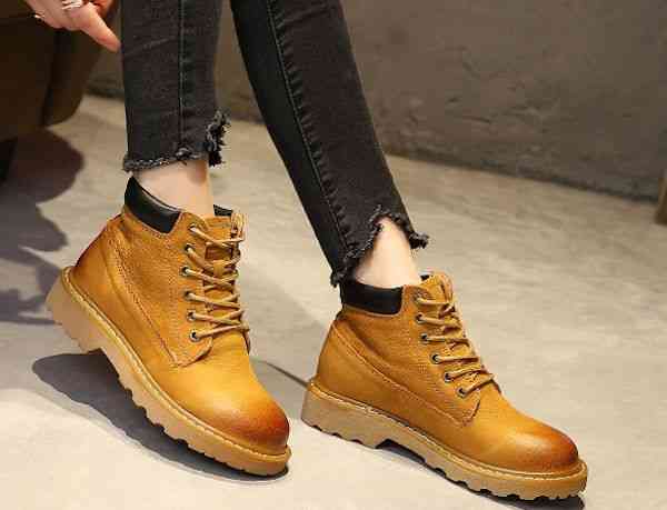 ブーツ レディース ヒール 防寒 きれいめ 秋 ローヒール 革 春 兼用 フロント 撥水 軽量 夏 おしゃれ 軽い レザー ウォーキング 冬 防水 4E 歩きやすい ミドル スニーカー ミドル丈 滑ら