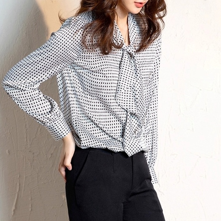 レディース トップス シャツ ブラウス 長袖 ボウタイ りぼんタイ フォーマル フェミニン フリル コンサバ 上品 おしゃれ かっこいい レトロ こなれ感 マニッシュ 個性的 クール エレガント