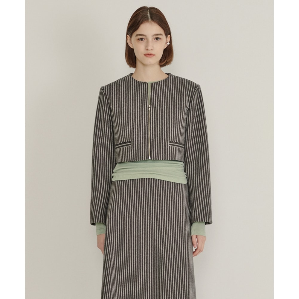 シヌーン ジッパーセットジャケット 21,600円